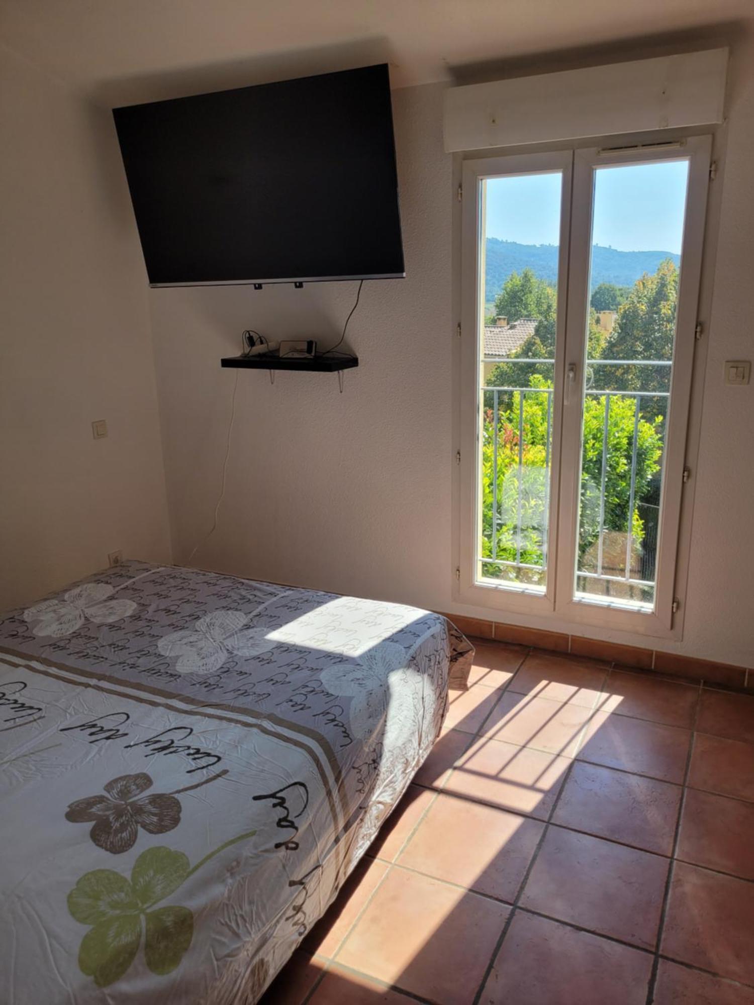Maison Avec Piscine Dans Residence Greoux-les-Bains ภายนอก รูปภาพ